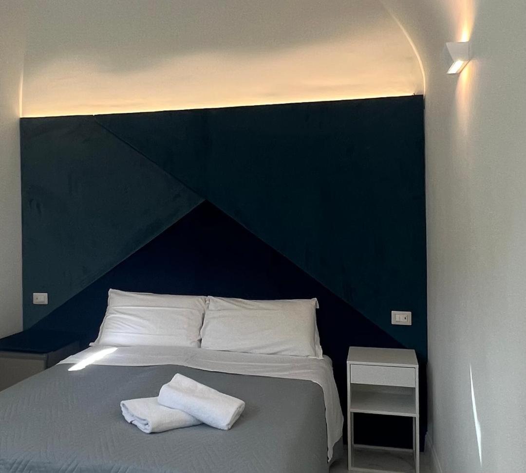 Motta Palace Apartments & Rooms Motta SantʼAnastasia Exteriér fotografie